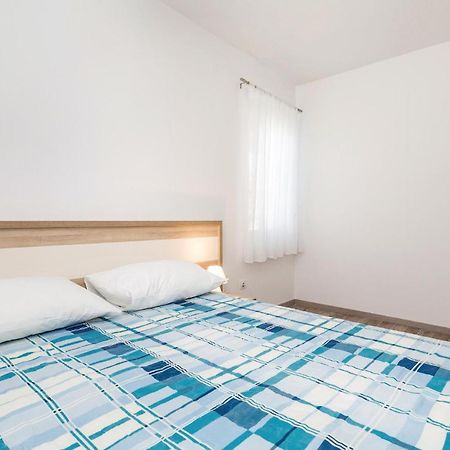 Lovely Apartment In Mandre With Wifi Exterior photo