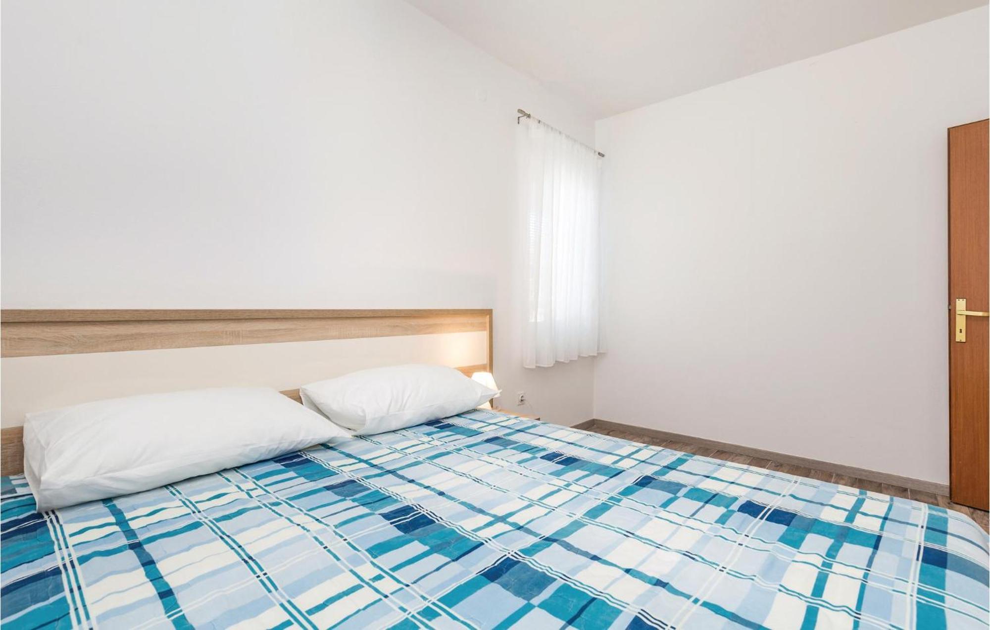 Lovely Apartment In Mandre With Wifi Exterior photo